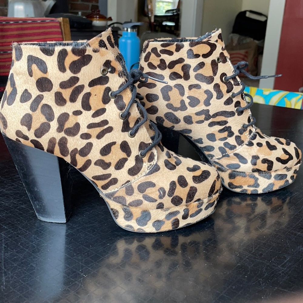 Leopard platform bootie
